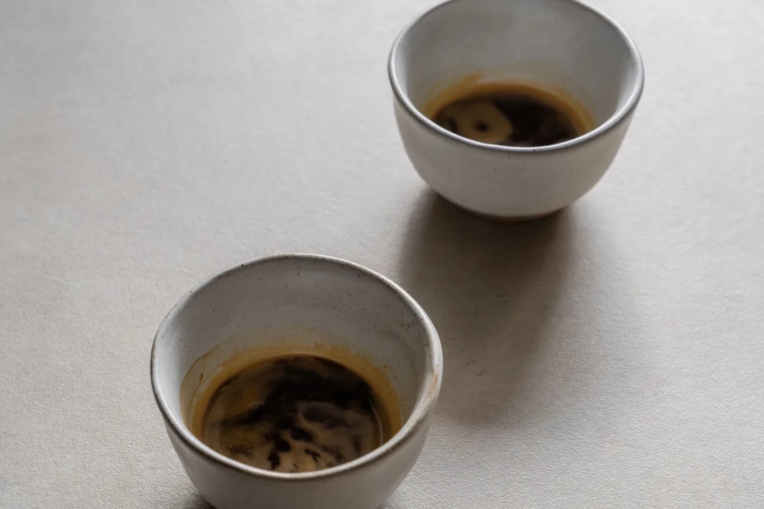 Deux tasses d'espresso FLORA